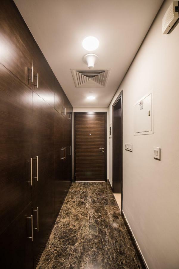 Fantastay - Luxury Studio Sparkle Tower Dubai Marina ภายนอก รูปภาพ